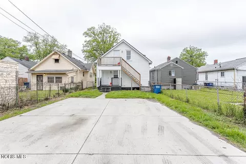 Exterior - 628 Evesham Ave, Toledo, OH 43607 photo 4 of 8