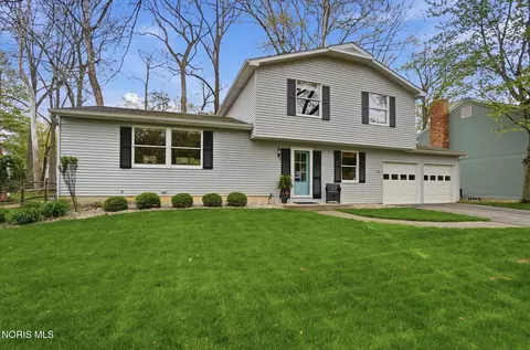 5440 Radcliffe Rd, Sylvania, OH 43560