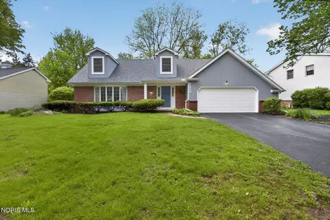 7839 Hedingham Rd, Sylvania, OH 43560