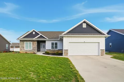 9305 Colonel Dr, Findlay, OH 45840