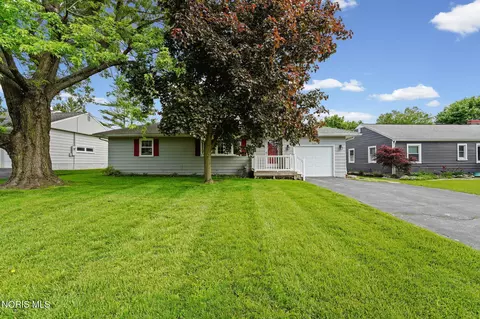 220 E Yates Ave, Findlay, OH 45840