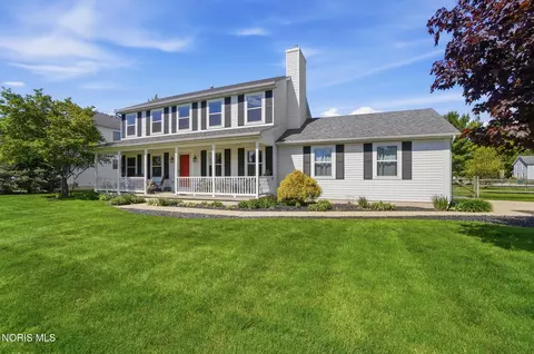 100 S Sullivan Dr, Haskins, OH 43525