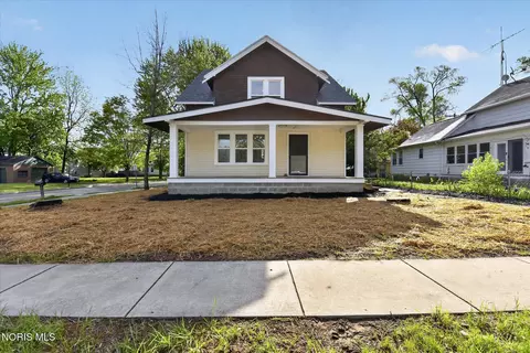 1441 Maumee St, Holland, OH 43528