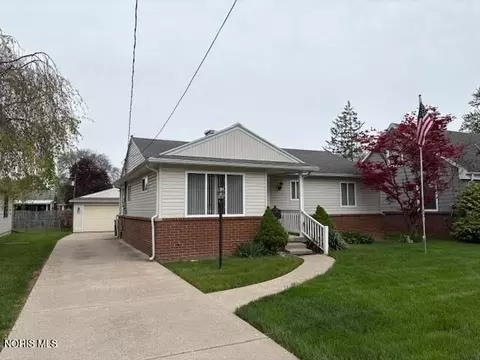 2308 Fitkin St, Toledo, OH 43613