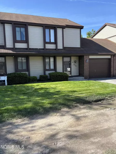 2552 Plum Leaf Ln, Toledo, OH 43614