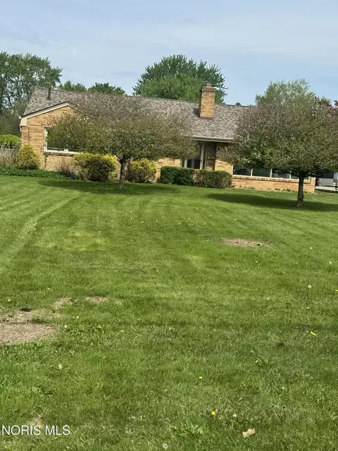 3760 Heatherdowns Blvd, Toledo, OH 43614