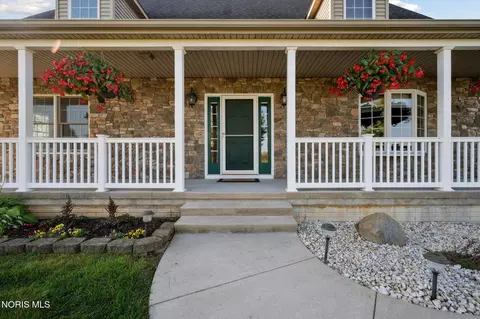 6079 Co Rd S Rd, Metamora, OH 43540