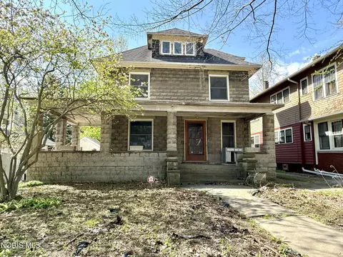 401 Victoria Pl, Toledo, OH 43610