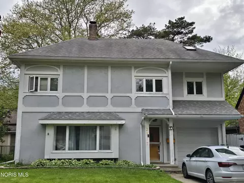 2717 Goddard Rd, Toledo, OH 43606