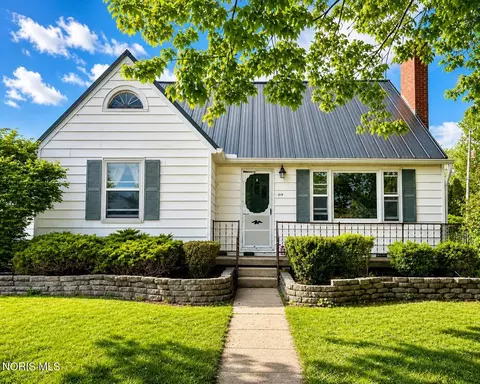 213 E Gerhart St, Edgerton, OH 43517