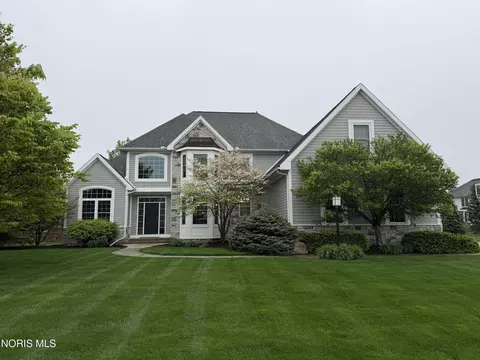 5853 Green Ivy Ln, Monclova, OH 43542