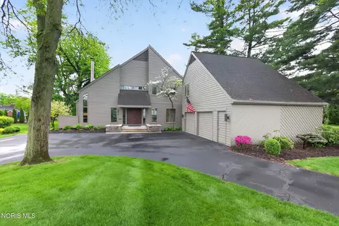 4341 Indian Rd, Ottawa Hills, OH 43615