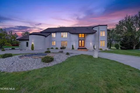 322 Dublin Ln, Bryan, OH 43506