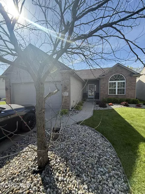 7101 Offshore Dr, Maumee, OH 43537