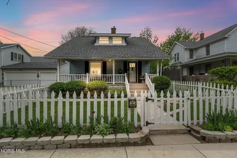320 S Summit St, Bowling Green, OH 43402