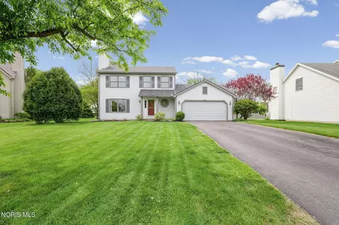 1574 Indian Creek Dr, Perrysburg, OH 43551