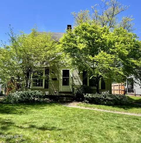 3711 Elmhurst Rd, Toledo, OH 43613