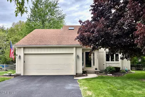 10394 Bridgewood St, Perrysburg, OH 43551