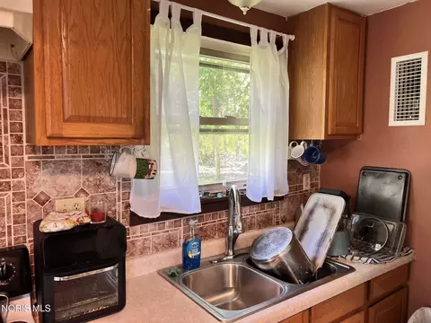 Kitchen - 547 E Lincoln Ave #REAR, Ada, OH 45810 photo 1 of 1