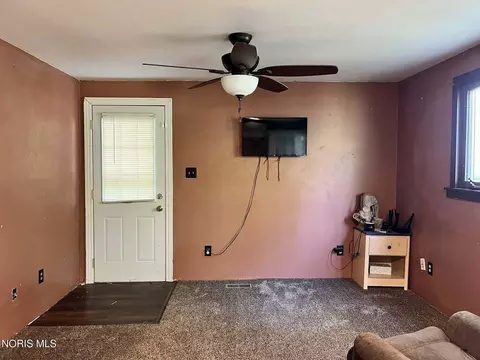 Living - 547 E Lincoln Ave #REAR, Ada, OH 45810 photo 1 of 2