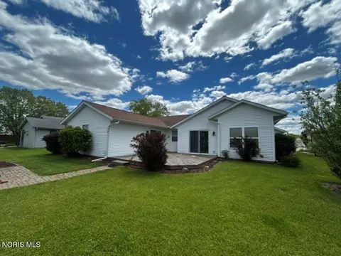 Exterior - 1609 Colonial Ln, Bryan, OH 43506 photo 1 of 3