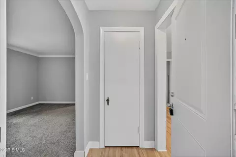Entry Way - 2120 Marlow Rd, Toledo, OH 43613 photo 3 of 8