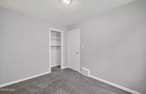 Bedroom - 2120 Marlow Rd, Toledo, OH 43613 photo 2 of 3