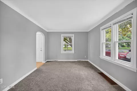 Living - 2120 Marlow Rd, Toledo, OH 43613 photo 1 of 1