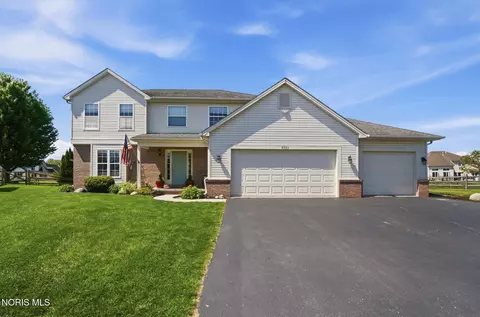 9353 Saner Ct, Sylvania, OH 43560