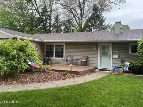 4733 Elmhurst Rd, Toledo, OH 43613