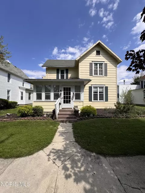 205 S Patterson St, Gibsonburg, OH 43431