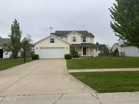 108 Earl North Dr, Haskins, OH 43525