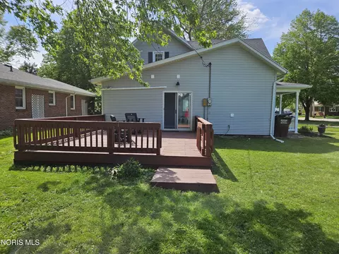 Exterior - 515 Cherry St, Genoa, OH 43430 photo 3 of 8