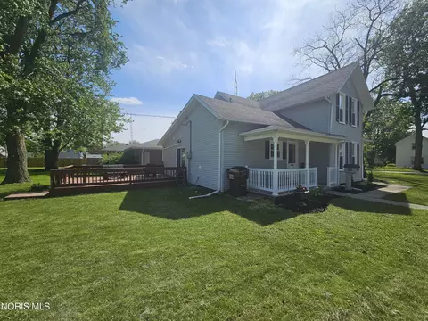 Exterior - 515 Cherry St, Genoa, OH 43430 photo 2 of 8