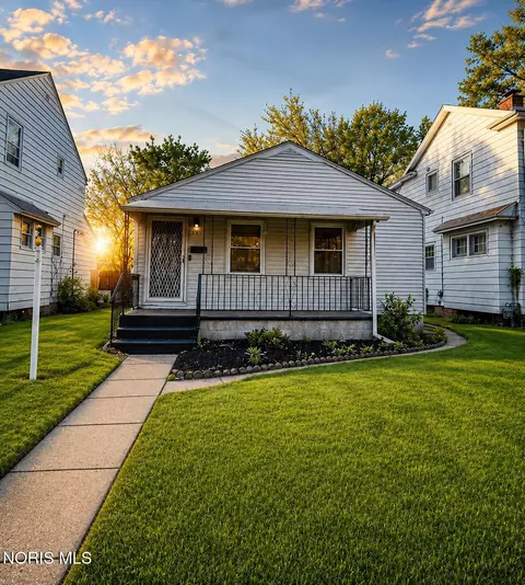 952 Francis Ave, Toledo, OH 43609
