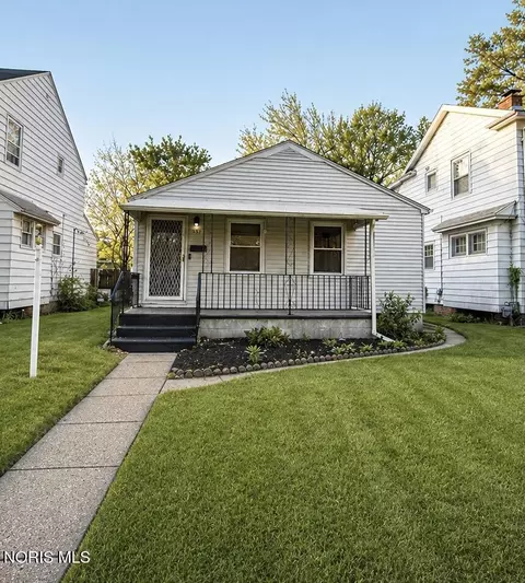 952 Francis Ave, Toledo, OH 43609