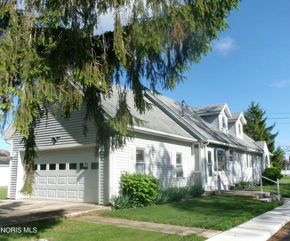 House on the Hill トップス　Checker 90 Homes For Sale in 45875, OH | Real Estate & Listings | Movoto
