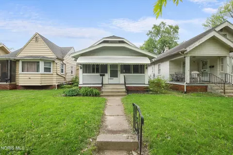 811 Geneva Ave, Toledo, OH 43609