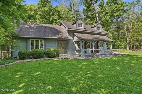 Exterior - 3309 Township Road 42, Rawson, OH 45881 photo 2 of 15