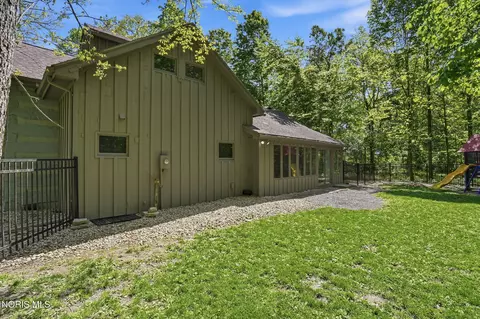 Exterior - 3309 Township Road 42, Rawson, OH 45881 photo 12 of 15