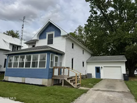 206 Cedar St, Pioneer, OH 43554