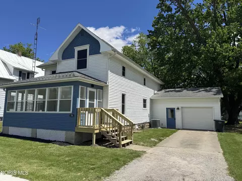 206 Cedar St, Pioneer, OH 43554