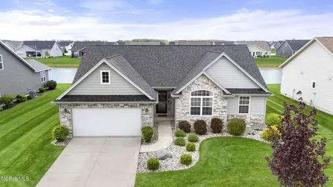 15079 E Sunset Maple Dr, Perrysburg, OH 43551
