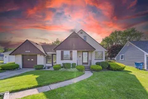 1648 S Wheeling St, Oregon, OH 43616
