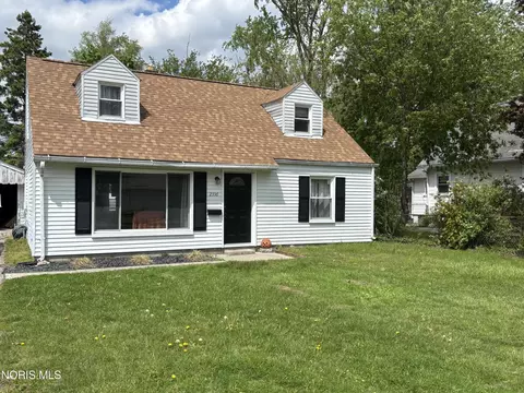 2336 Murray Dr, Toledo, OH 43613