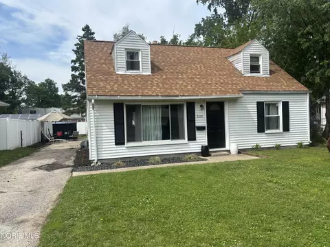 2336 Murray Dr, Toledo, OH 43613