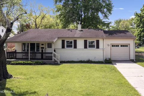 833 Cherry Ln, Waterville, OH 43566