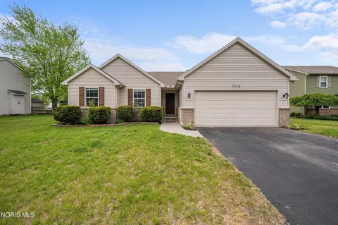 7274 Laurel Ridge Dr, Whitehouse, OH 43571