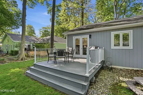 Exterior - 1908 Windsor Pl, Findlay, OH 45840 photo 9 of 14