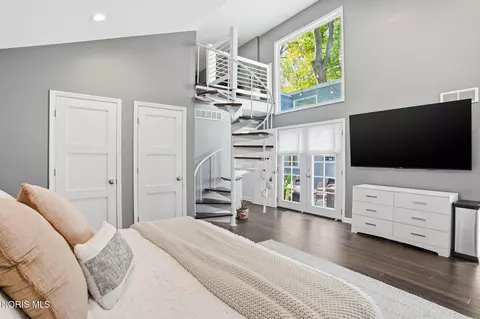 Bedroom - 1908 Windsor Pl, Findlay, OH 45840 photo 3 of 5